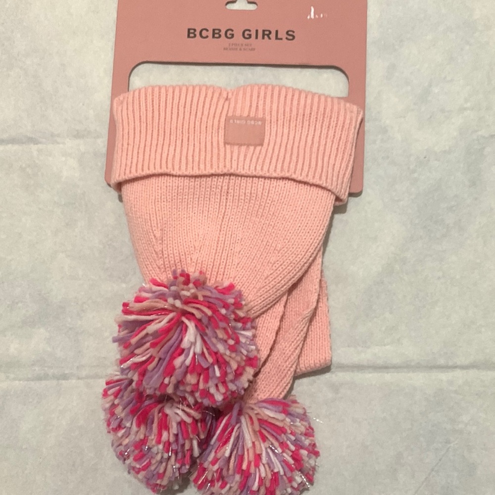 BCBG beanie & scarf